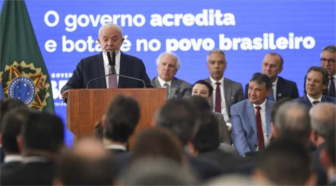 Governo lança programa que facilita crédito e renegocia dívidas de pequenos negócios