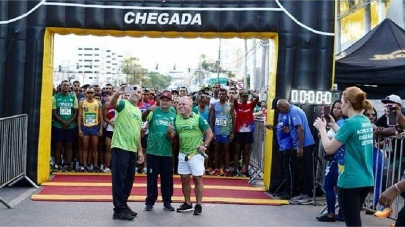 1ª Corrida de Rua Família Popular reúne milhares de atletas e arrecada 4 toneladas de alimentos