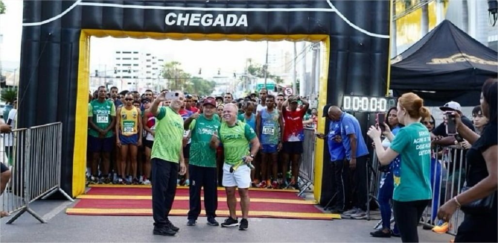 1ª Corrida de Rua Família Popular reúne milhares de atletas e arrecada 4 toneladas de alimentos