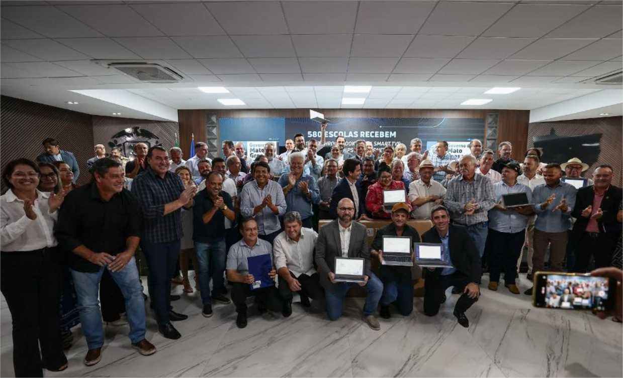 Equipamentos tecnológicos entregues pelo Governo de MT beneficiarão mais de 25 mil estudantes de escolas municipais