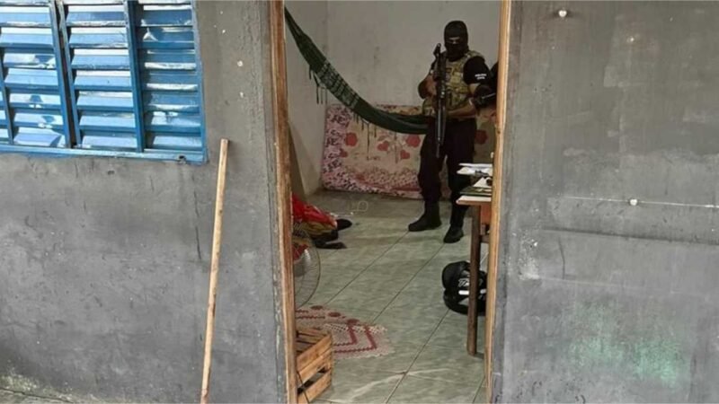 Operação Market cumpre buscas e prende cinco em flagrante por tráfico de drogas e associação