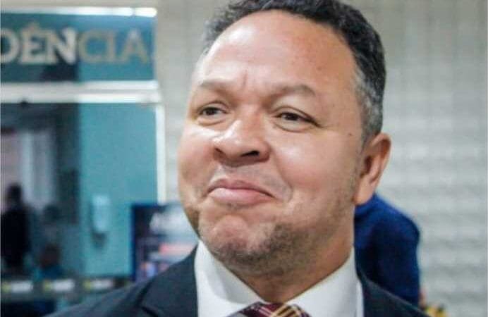 Deputado que deu show em plenário havia votado a favor de projeto na Comissão da AL