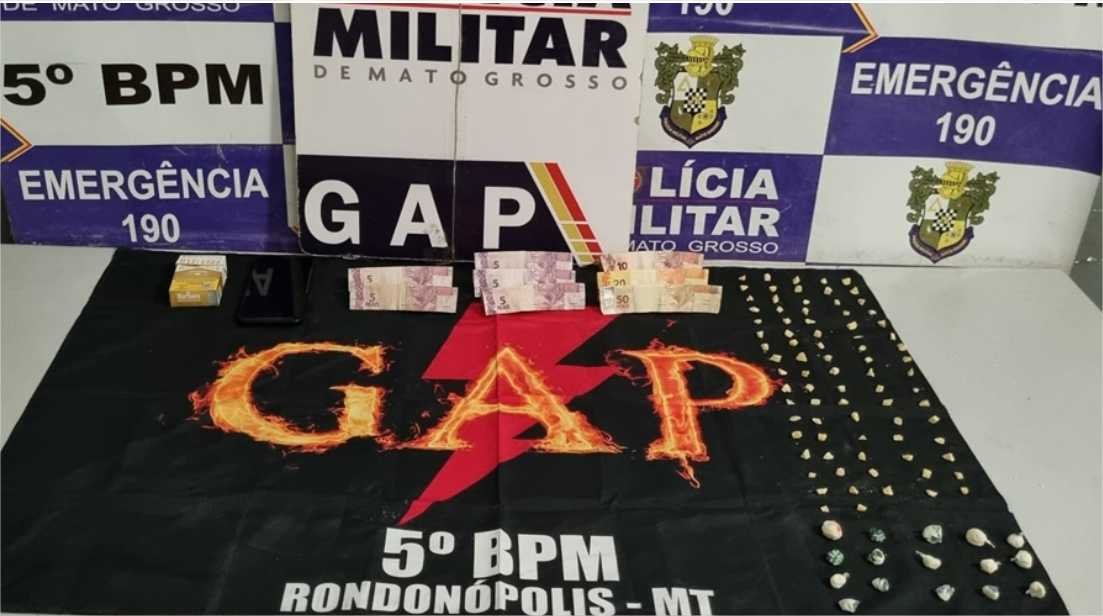 PM prende dupla por tráfico de drogas e apreende 98 porções de cocaína