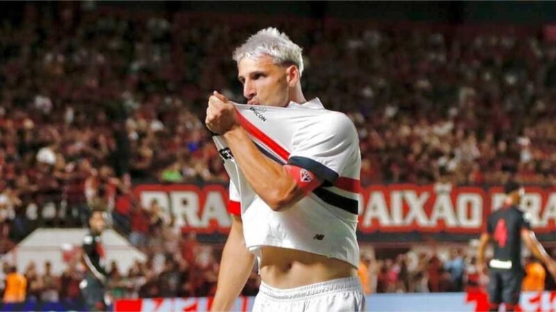 Com Zubeldía presente, São Paulo atropela o Atlético-GO fora de casa e vence a 1ª no Brasileirão