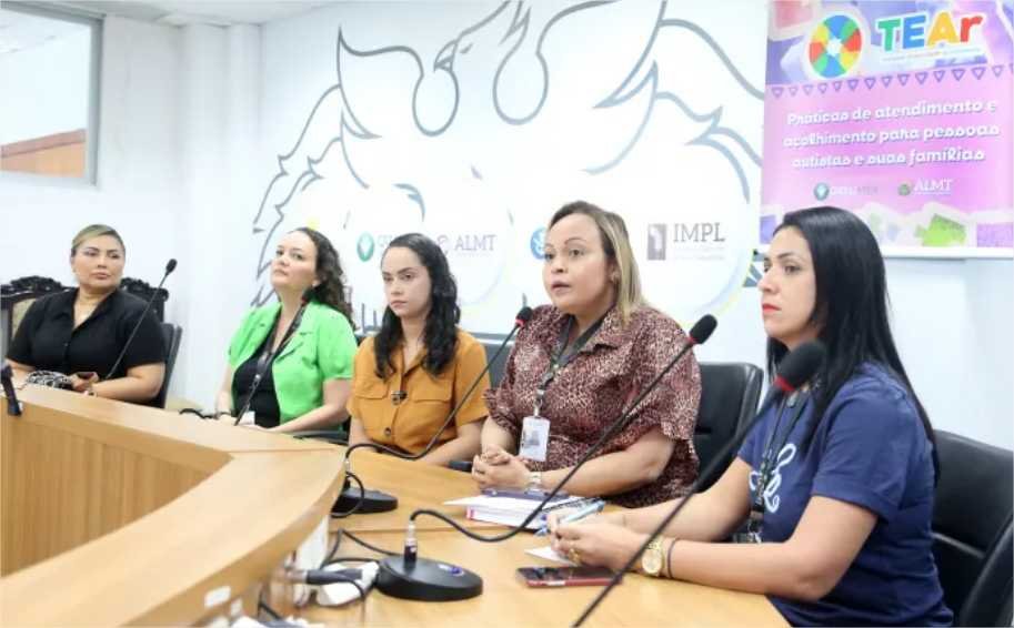 Servidores da ALMT recebem orientação sobre práticas inclusivas de pessoas autistas