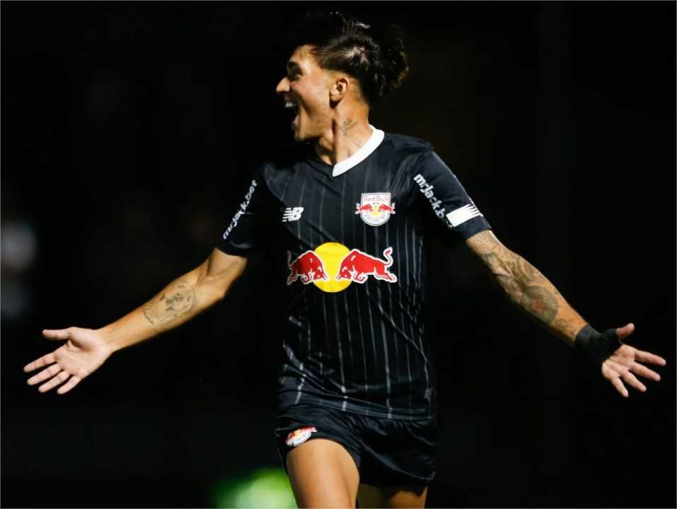 Vasco joga bem, mas perde para o Red Bull Bragantino fora de casa