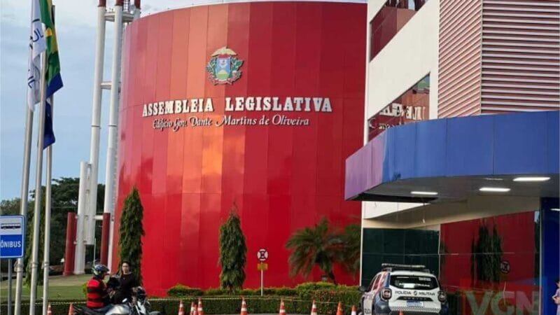 ALMT revoga honrarias para ministro Alexandre de Moraes e Flávio Dino