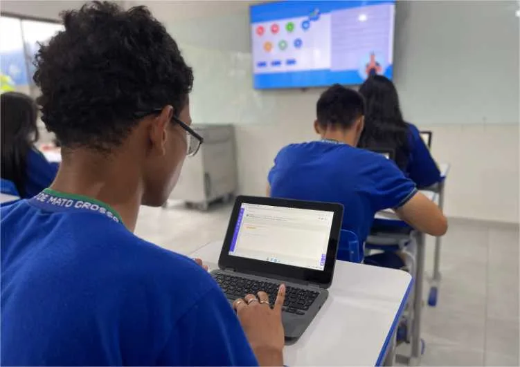 Pais e responsáveis têm até dia 30 de maio para atualizar cadastro na Rede Estadual de Ensino