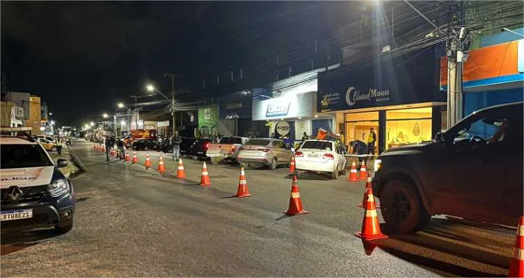 Operação Lei Seca na Avenida Isaac Póvoas termina com 12 prisões por embriaguez