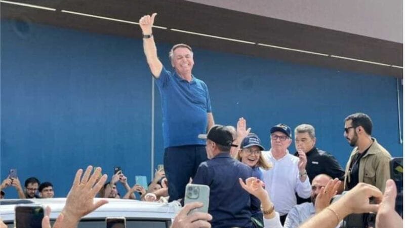 Juiz afirma que Mirtes tentou burlar legislação e determina remoção imediata de posts com Bolsonaro