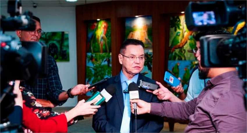 Botelho defende que empresa de transporte por aplicativo tenha cadastro de clientes com fotos