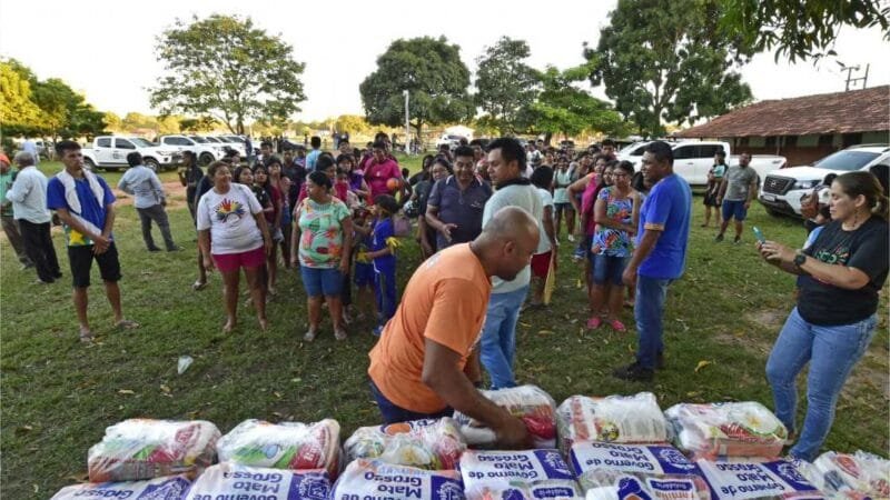 Setasc entrega 200 cestas de alimentos para indígenas da etnia Boe-bororo