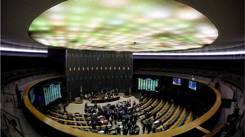 Congresso derruba vetos à lei da regularização de terras na Amazônia e parte do veto à nova Lei dos Agrotóxicos; veja quais vetos foram derrubados
