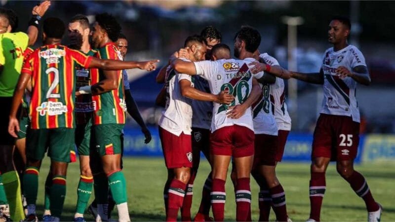 Time misto do Fluminense vence Sampaio Corrêa e sai na frente na Copa do Brasil