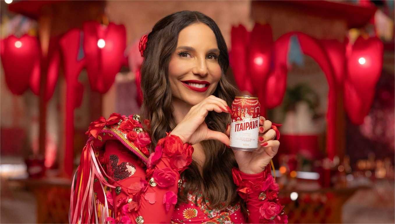 Em nova campanha com Ivete Sangalo,Itaipava celebra o amor do nordestino pelo São João