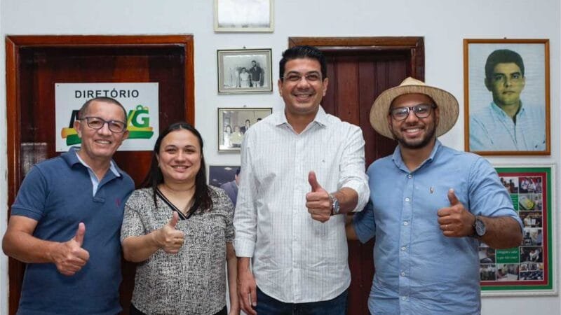 Kalil amplia arco de alianças com adesão do PDT ao projeto de reeleição