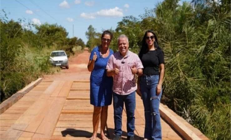 Chico 2000 vistoria obra de reforma de ponte na comunidade Bandeira I