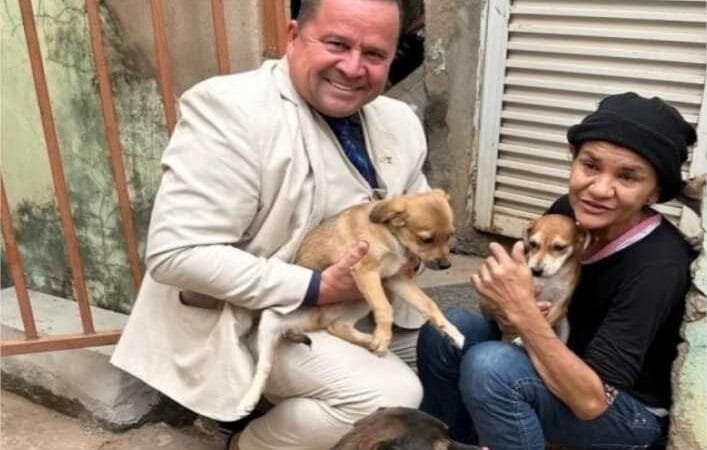 Sargento Vidal resgata animais e conhece história emocionante de moradora do bairro Despraiado