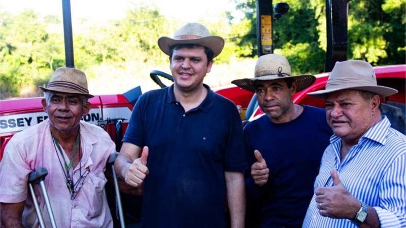 Seaf entrega patrulha mecanizada aos produtores do assentamento Dom Oscar Romero