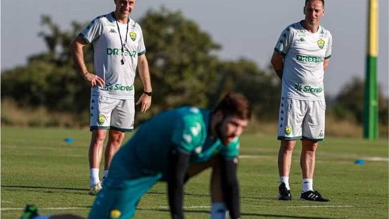 Solidez defensiva e finalizações: Petit define prioridades para o Cuiabá treinar na pausa da Série A