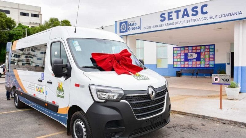 Setasc entrega veículo para Campinápolis atender a população indígena