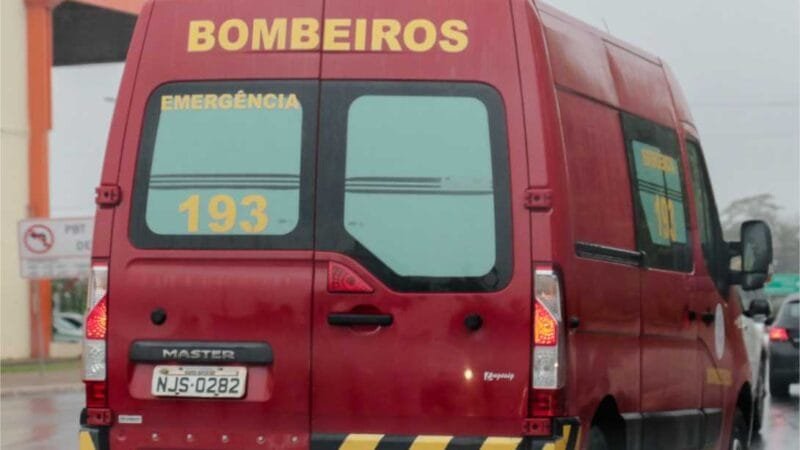 Menino perde parte de dois dedos após explosão de bombinha