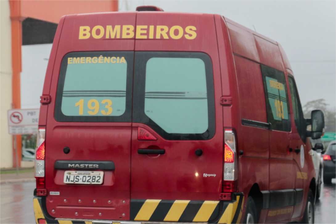 Menino perde parte de dois dedos após explosão de bombinha