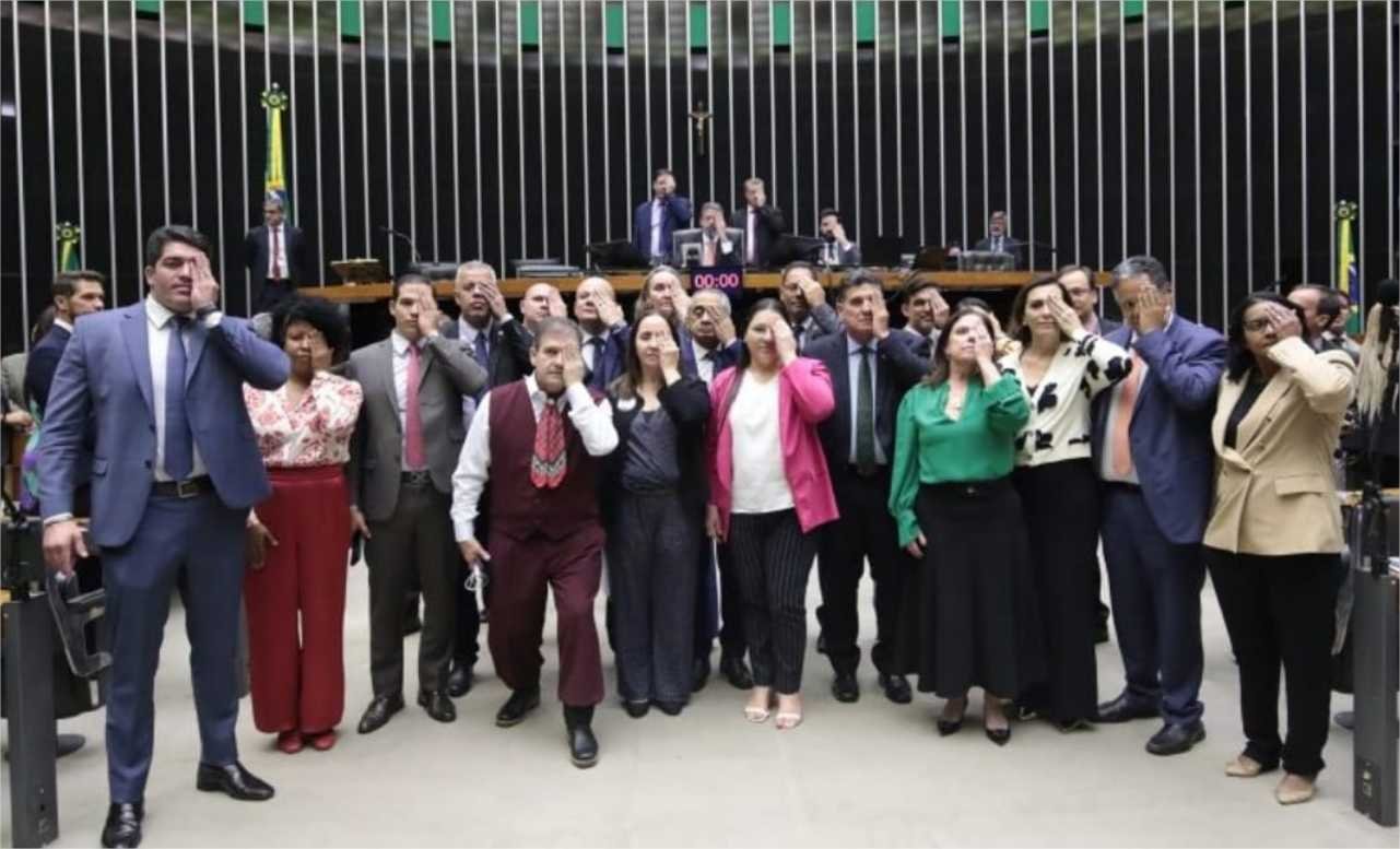 Câmara aprova proposta de Abilio de incluir nome de Amália Barros em prêmio de inclusão social