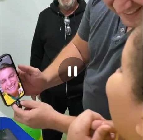 Abilio faz intermédio e Bolsonaro prestigia aniversário de criança de Cuiabá