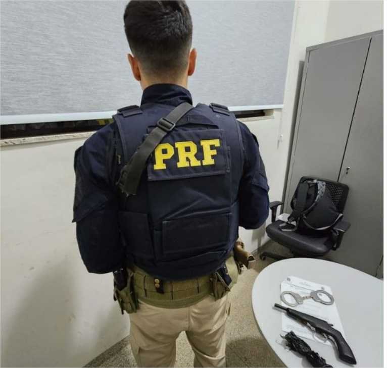Prisão por Porte Ilegal de Arma de Fogo e Mandado de Prisão em Sorriso