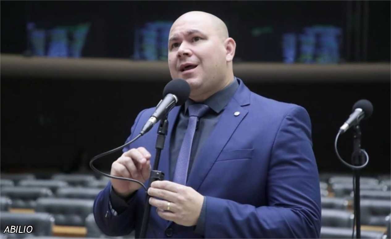 Abilio critica Gisela: virou porta voz de empresários do ônibus