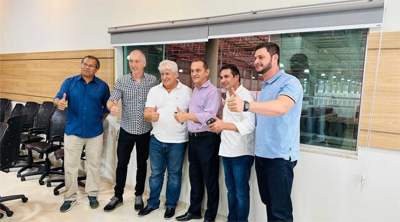 Wilson Santos visita programas habitacionais em Lucas do Rio Verde