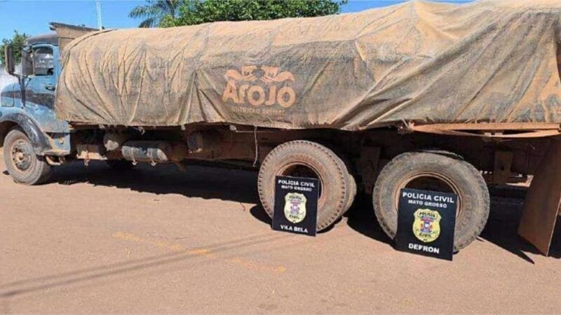 Três homens são presos por transporte ilegal de madeira e tráfico de drogas