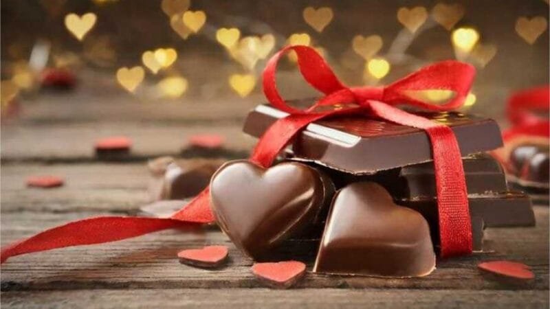 Cosméticos e chocolates lideram preferências para presentes de Dia dos Namorados