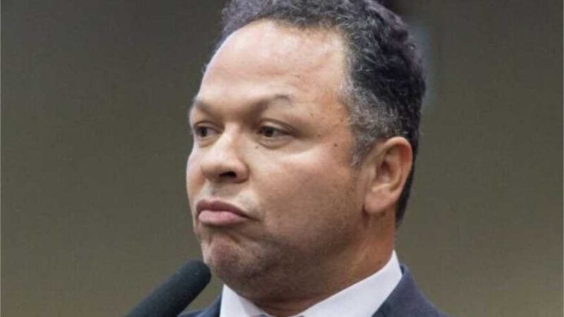 TRE confirma que Claudio tenta massificar sua imagem de forma ilegal com outdoors em Rondonópolis