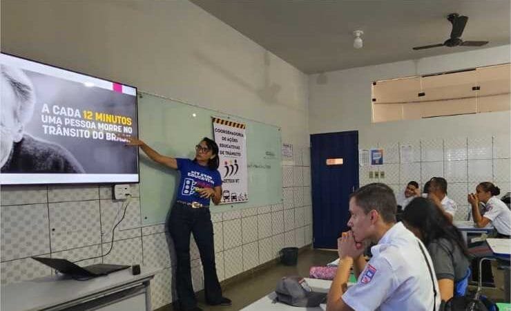 Detran-MT promove semana do projeto “No Trânsito, fica esperto!” em Cáceres