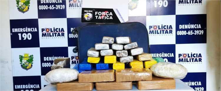 PM aborda táxi e prende passageiro que carregava 37 quilos de drogas em malas