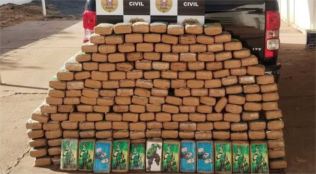 Motorista é preso em flagrante por transportar 210 tabletes de maconha em veículo na MT-010
