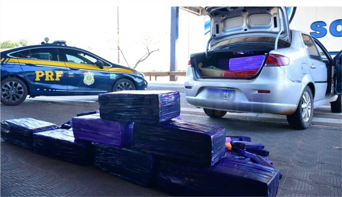 PRF apreende carro furtado recheado com maconha em Rondonópolis