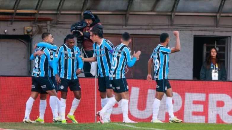 Grêmio vence ‘duelo dos desesperados’ contra Fluminense, quebra jejum e aumenta drama do time carioca no Brasileirão