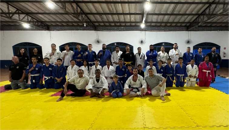 Projeto de jiu-jitsu desenvolvido pela Polícia Civil reúne 50 crianças e adolescentes em Diamantino