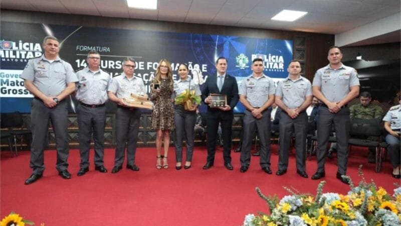 Madrinha e patronesse dos formandos, primeira-dama de MT participa da formatura da 14ª turma do Curso de Formação de Praças da PM