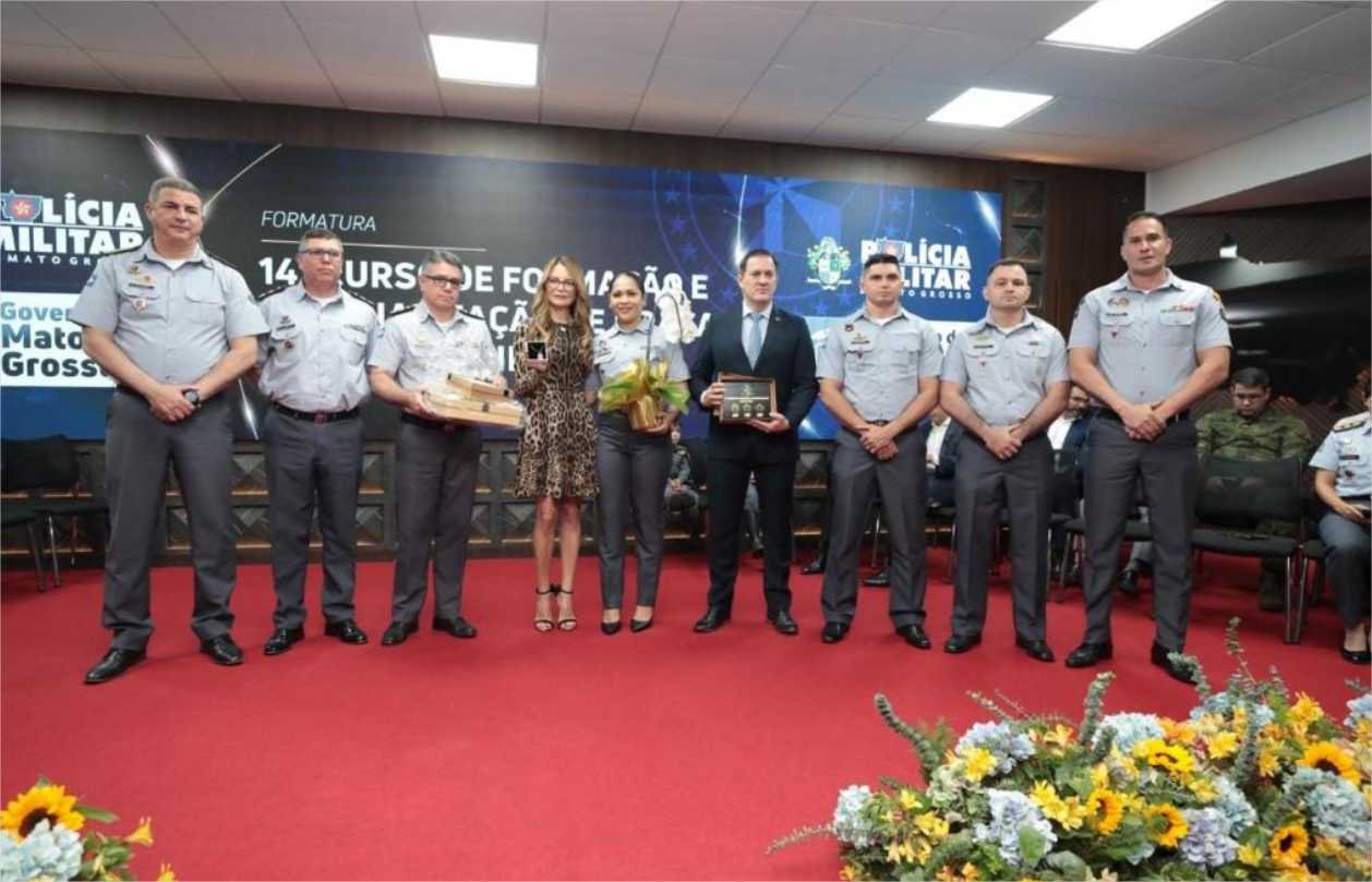 Madrinha e patronesse dos formandos, primeira-dama de MT participa da formatura da 14ª turma do Curso de Formação de Praças da PM