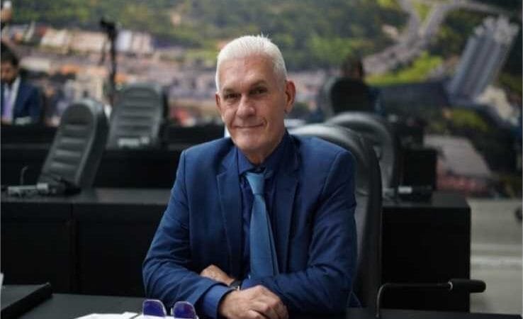 Mário Nadaf homenageia servidores do Hospital São Benedito no dia 14 de junho