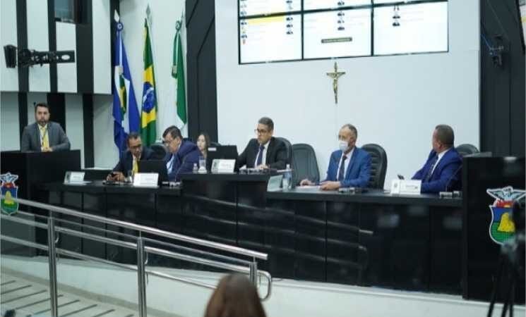 Câmara aprova requerimentos, projetos e pareceres da CCJR na sessão desta terça-feira