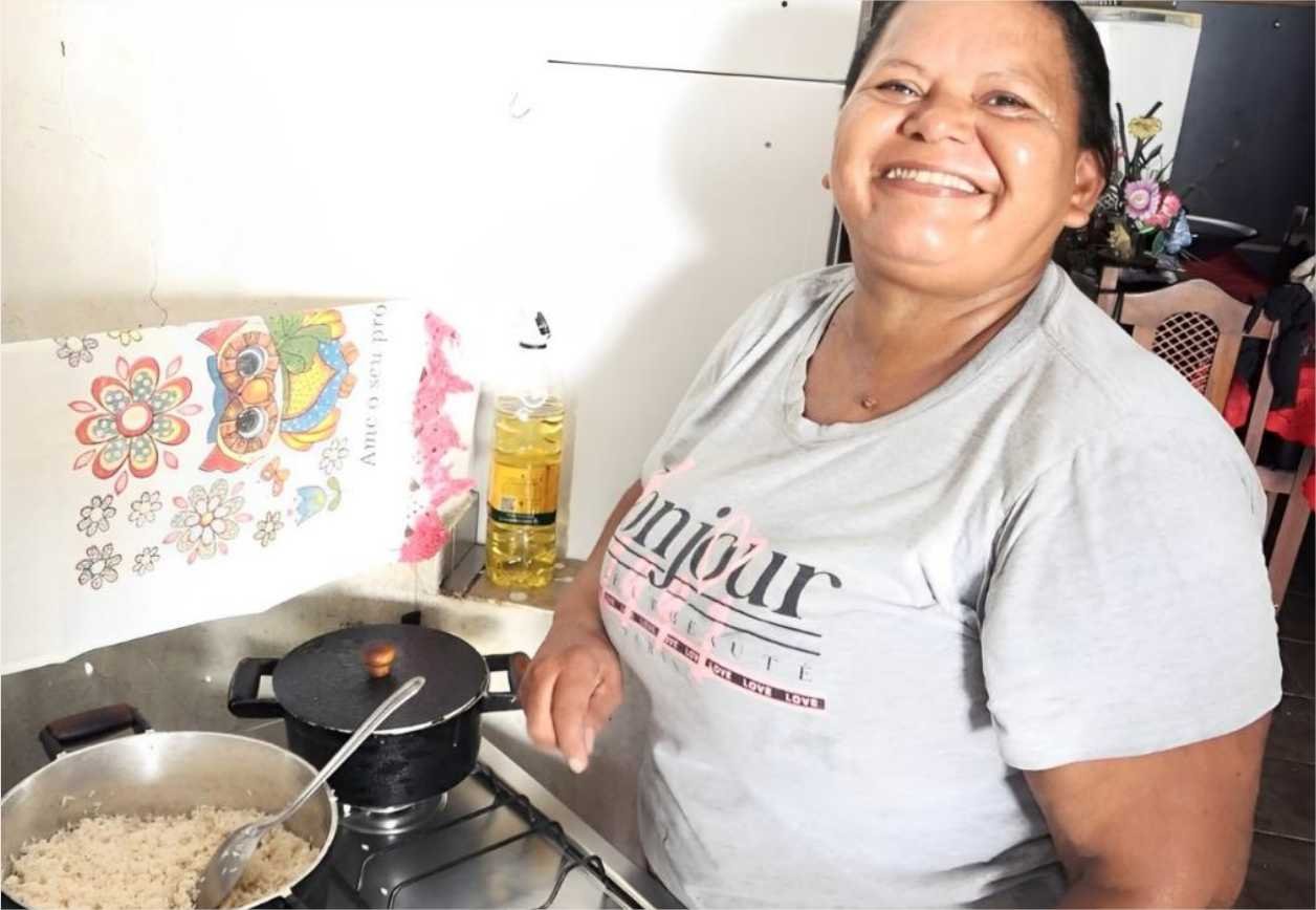 “Acabou o cheiro de esgoto, modificou bastante”, afirma moradora após canalização do Córrego do Barbado