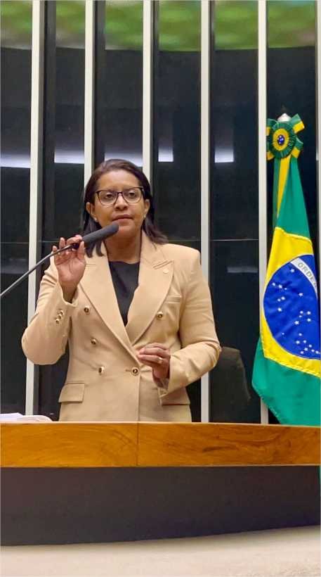 Gisela Simona comemora aprovação de novos PLs na Câmara que beneficiam consumidores