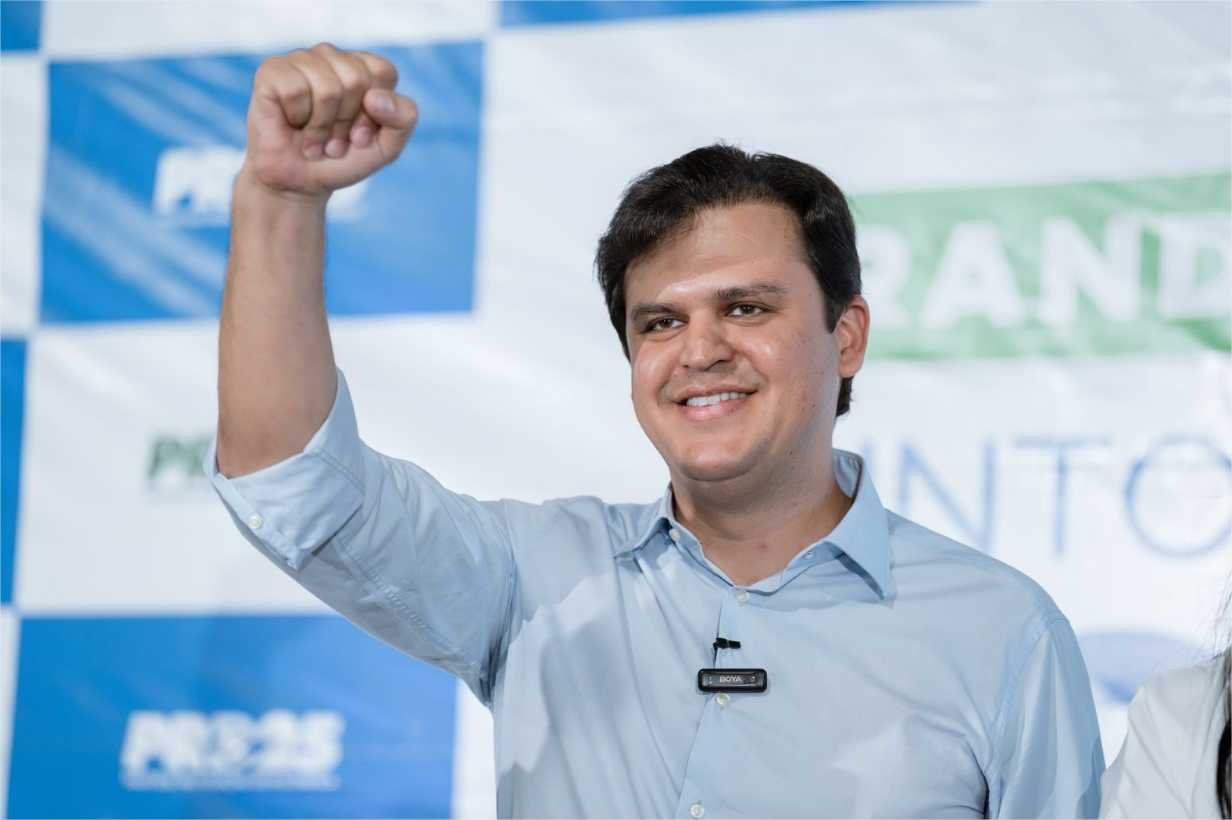 Encontro reúne milhares de pessoas para reforçar apoio ao Thiago Silva