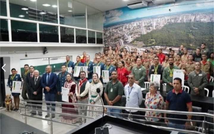 Bombeiros e CIOPAER recebem Moção de Bravura do vereador Eduardo Magalhães