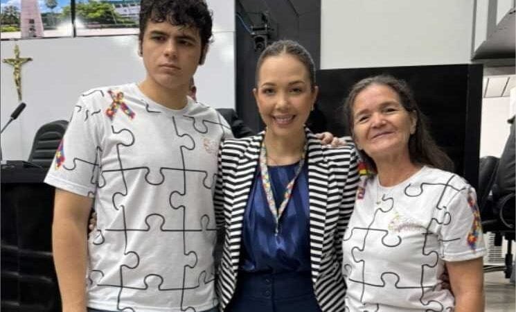 Primeiro piloto autista do Brasil é convidado da Tribuna Livre